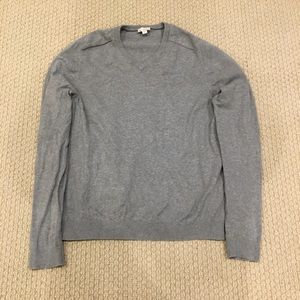 Old Navy V-Neck Light Gray Sweater